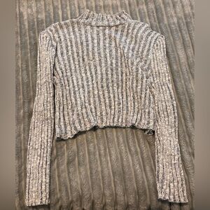 Aurielle Striped Ribbed Long-Sleeve Crop Top — White & Gray